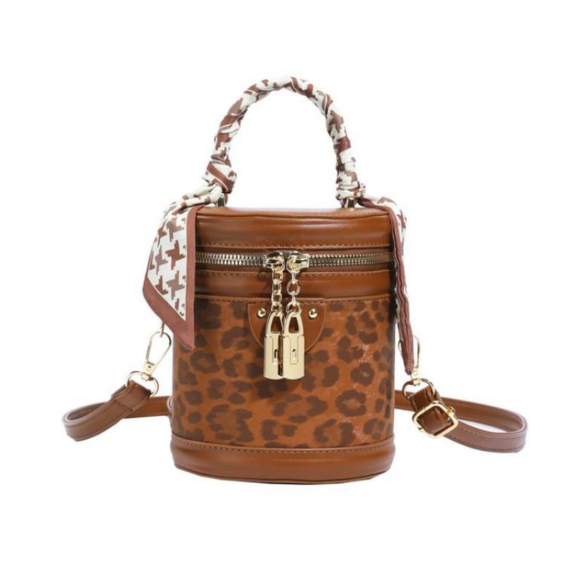 Minimalist Vintage Small PU Leather Crossbody Bag Women Daily Use Round Tube Shape With Zip