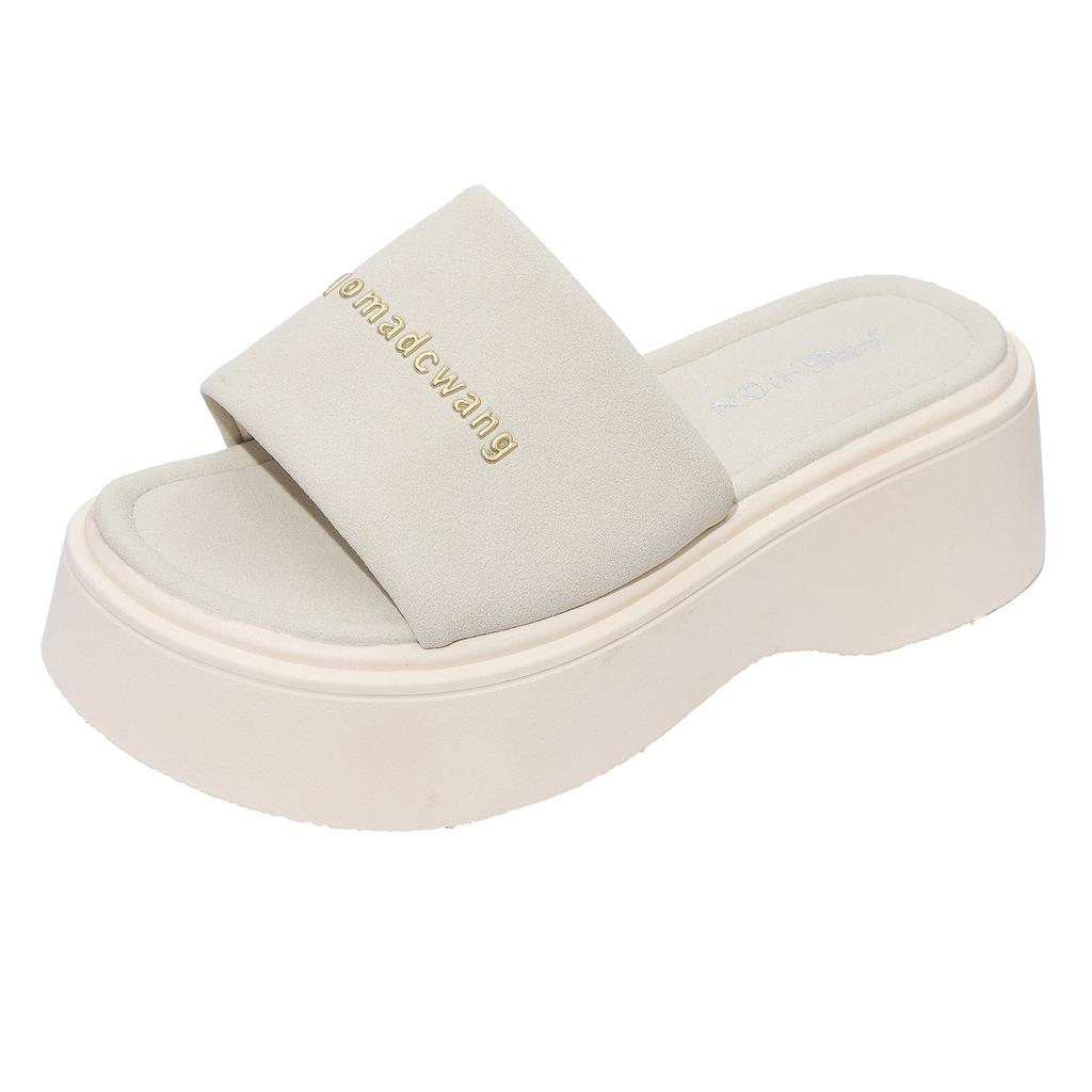 Крутые шлепанцы на толстой подошве и высоком каблуке для летней женской обуви 2025 новинка маффин однословные шлепанцы на небольшой платформе пляжные сандалии