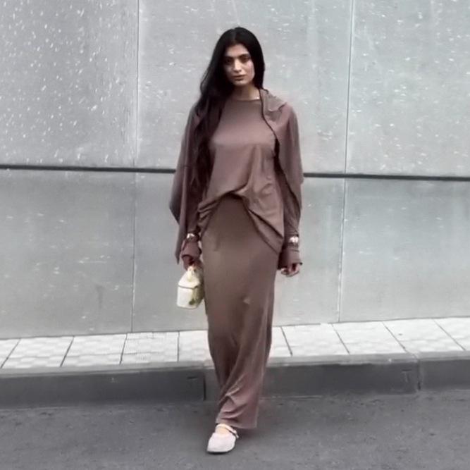 Элегантное платье на одно плечо с длинным рукавом, облегающее талию, для женщин, осень 2025