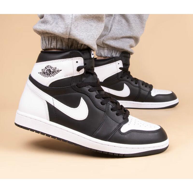 Jordan 1 Ретро High OG Черно-белый GS FD1437-010