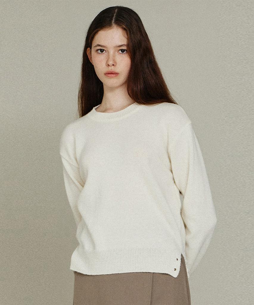 ITOV SEOUL Slit Button Round Knit Iv