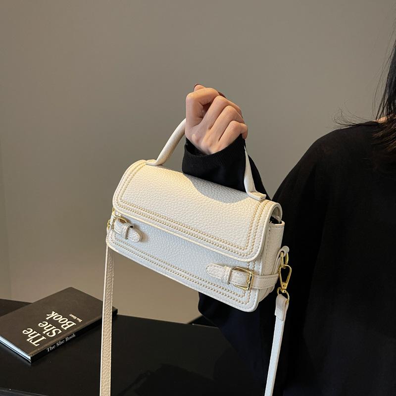 Ретро маленькая сумка женская осень и зима универсальная 2025 новая мода сумка через плечо мессенджер женская простая портативная маленькая квадратная сумка