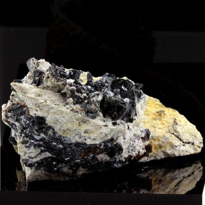 Hématite 1755.8 carats