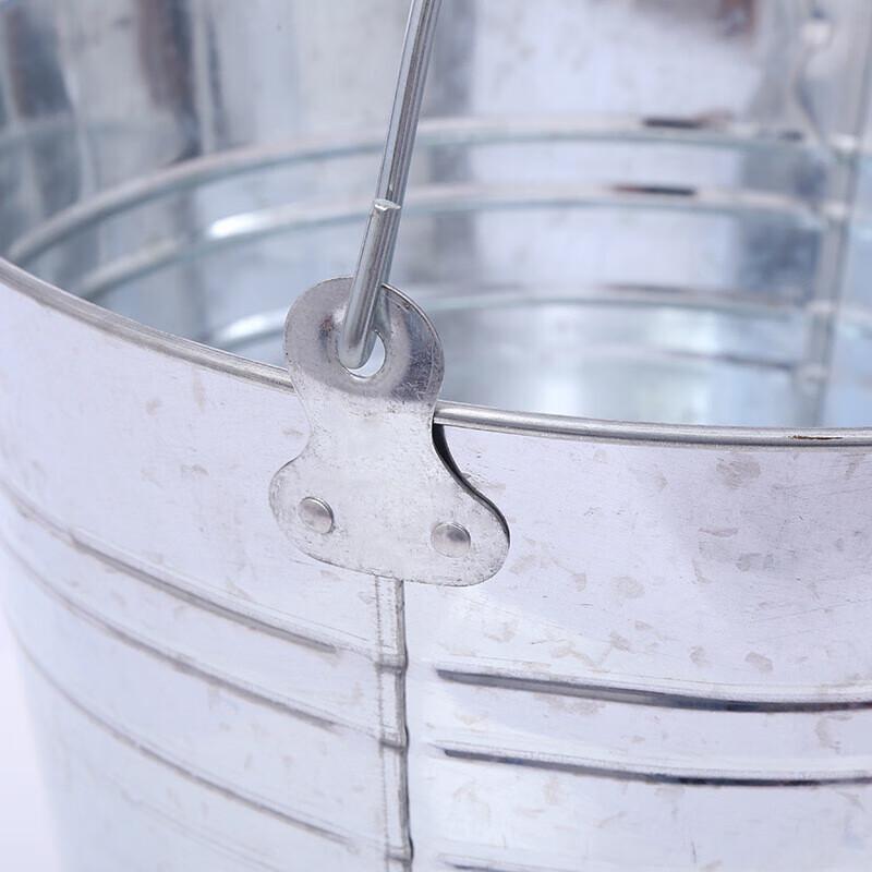 Переносное оцинкованное стальное ведро для воды