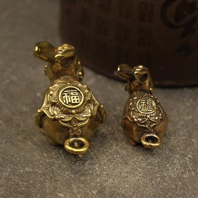 Chinese New Year Brass Zodiac Lucky Rabbit Statue Ornament Key Chain Pendant Figurine Home Office Decorations 2025