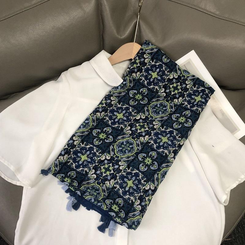 Fashion Luxury Brand Ombre Big Floral Tassel Viscose Shawl Scarf Lady Soft Thin Beach Wrap Pashmina Stole Bufandas Muslim Hijab