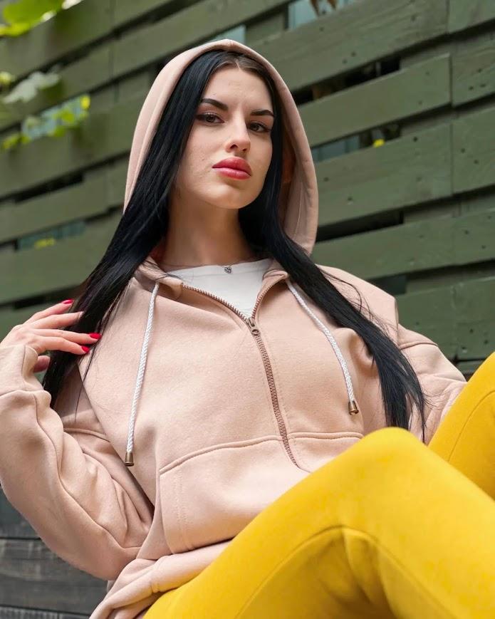 Толстовка с капюшоном (Женский) Зима 8357-025 HC