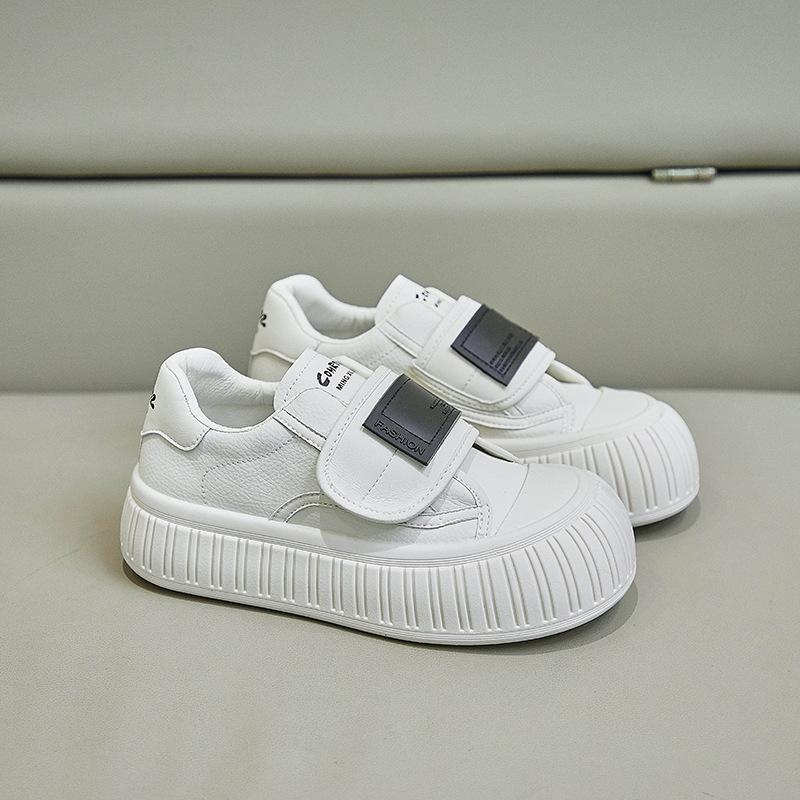 Кроссовки на платформе для женщин, модные белые прогулочные туфли, теннисные туфли, повседневные удобные модельные кроссовки, женские легкие спортивные туфли на плоской подошве из искусственной кожи