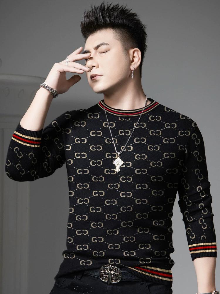 Ozhouzhan Men's Round neck sweater 2025 New Autumn and Winter Trendy Print Sweater Casual Knitted Bottoming Shirt