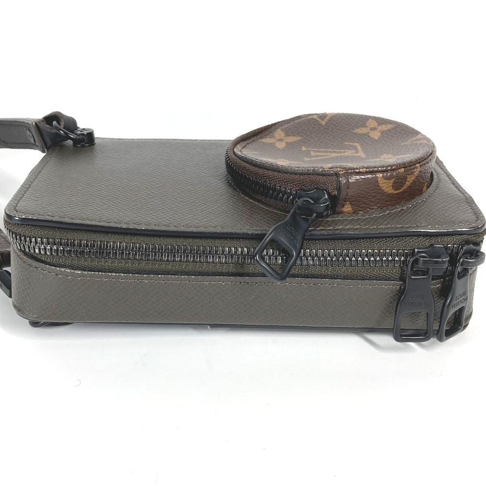 Louis Vuitton M30581 Taiga Monogram Телефонная коробка Сумочка Кроссбоди