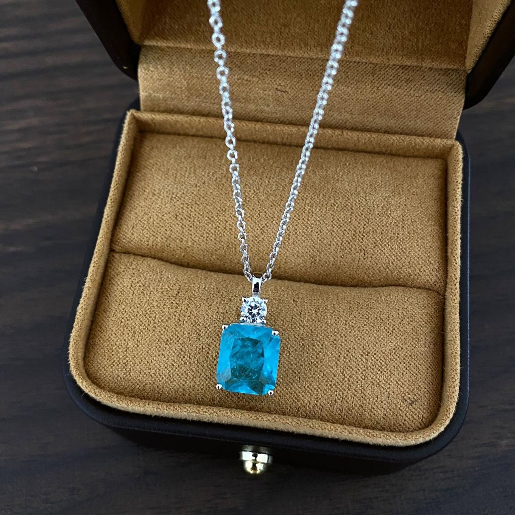 Европейский и американский изумрудный изумрудный кулон ретро женское ожерелье элегантное женское ожерелье