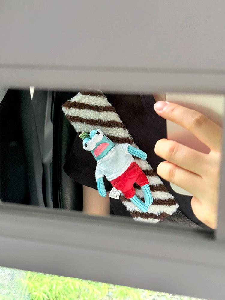 Плюшевая накладка на ремень безопасности Губка Боб: Защита от натирания шеи и плеч