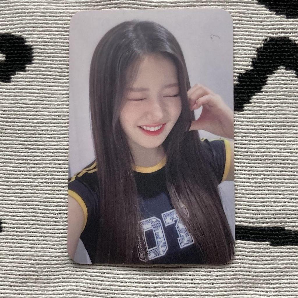 [USED] Laura SHEESH BABYMONSTER Pre-recorded Sanok Trading Card