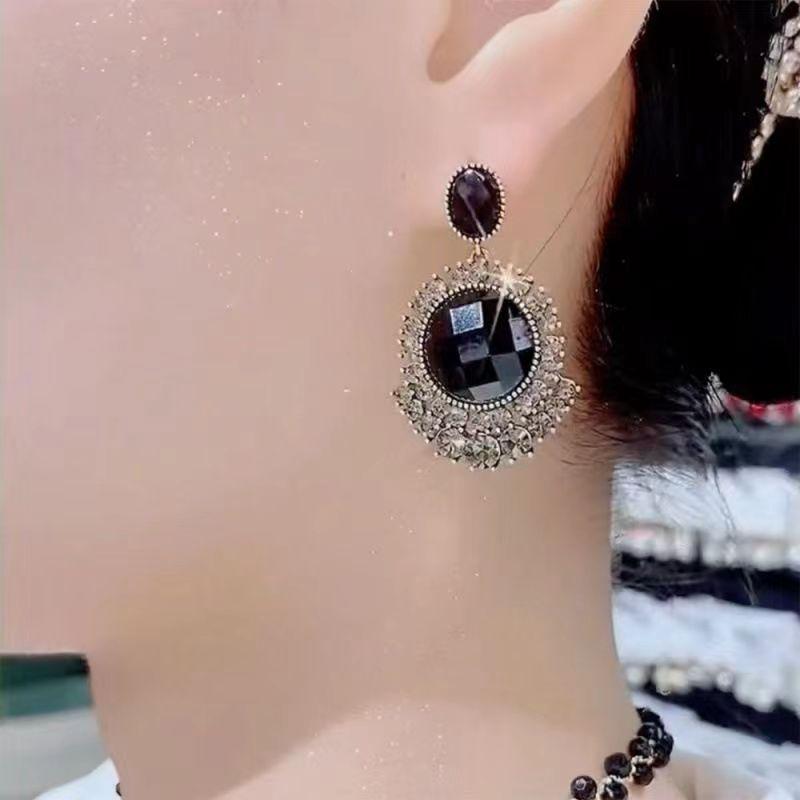 Женские модные серьги с черным цирконом