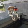 Creative Fishing Skeleton Statue Fun Skeleton Resin Figurine Pumpkin Sculpture Ornament For Outdoor Home Garden Decoration Craft