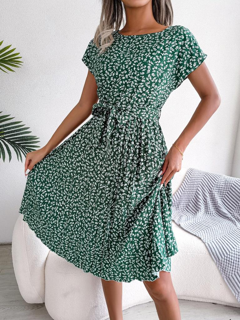 Women's Casual Short-sleeved Floral Pleated Dress