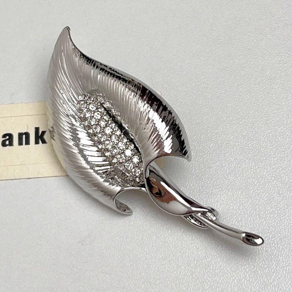 Zinc Zinc Alloy Metal Flower Brooches Jewelry Accessories Women Brooch Exaggerated Brooches  Women