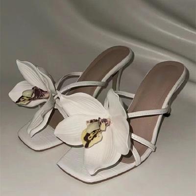 Модные Сексуальные Черные Каблуки Женские Летние Вечерние Туфли с Острым Носком Босоножки на Высоком Каблуке Элегантные Цветочные Туфли-Слингбэки Модные Туфли-Шпильки