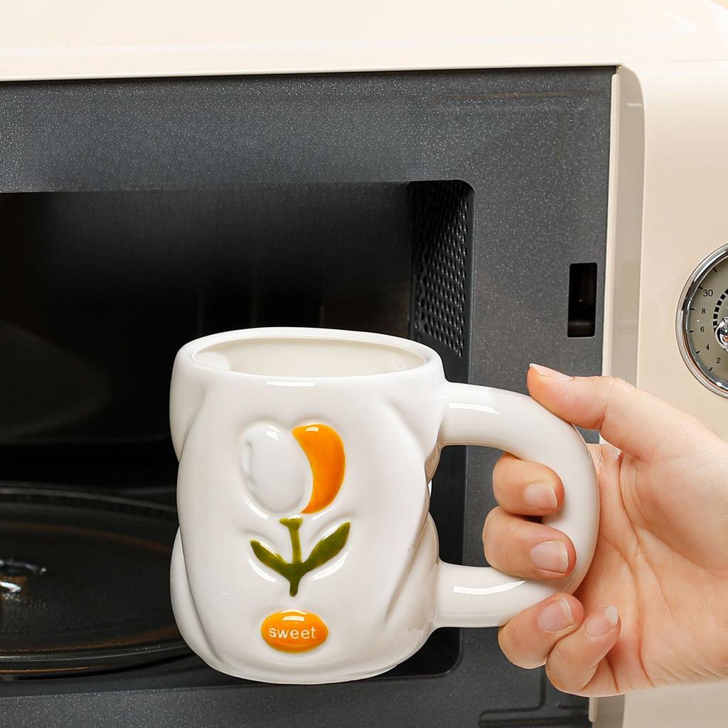 Small Fresh Small Flower Relief Three Dimensional Ceramic Cup for Girls' Office High Value Mug High Temperature Water Cup