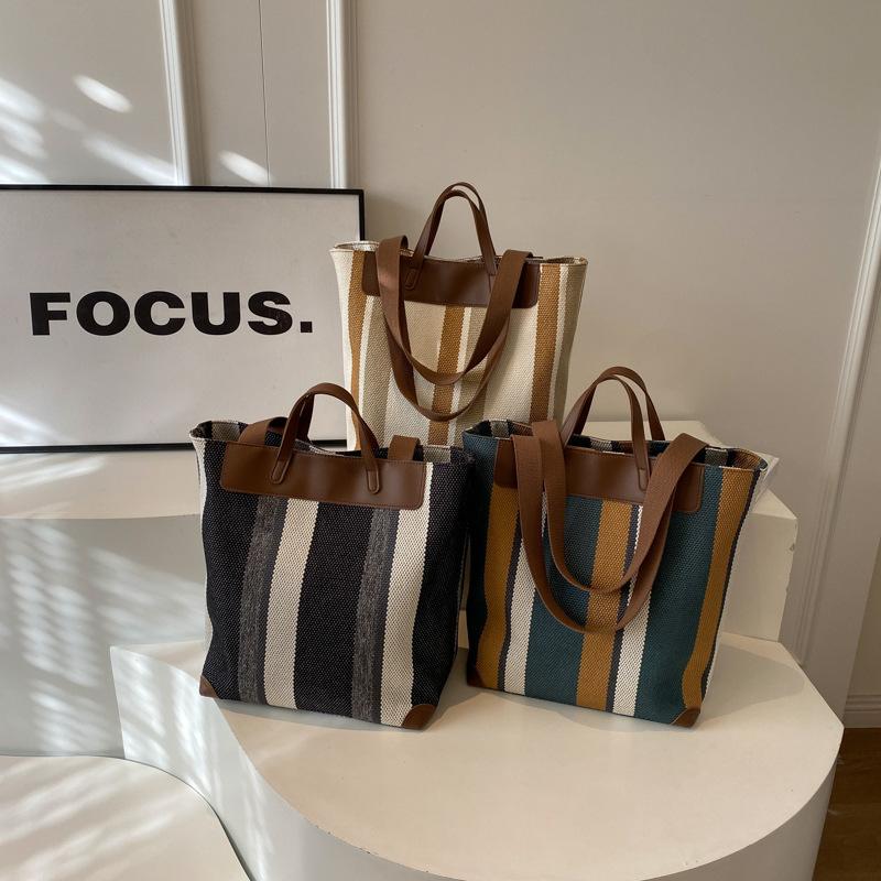 Большая сумка женская сумка 2025 новая мода контрастный цвет полосатая парусиновая портативная сумка-тоут подмышечная сумка на плечо