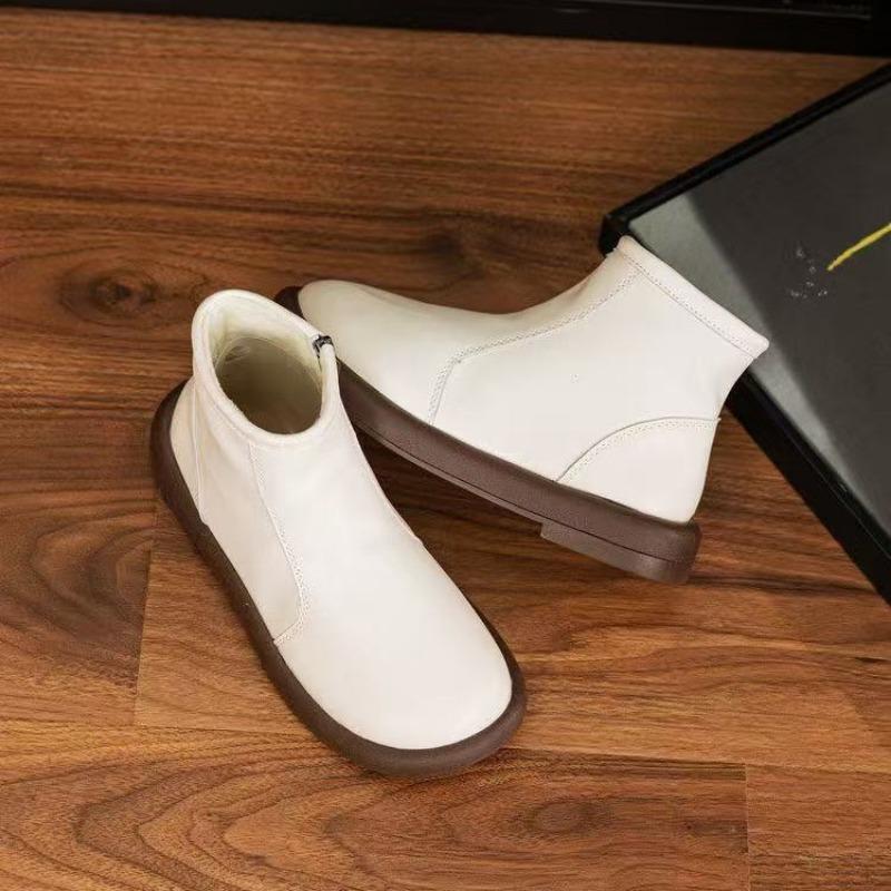 Autumn and Winter New Women's Shoes Low-top Casual Fashion Martin Boots Zipper Classic Fashion Boots Look Thin