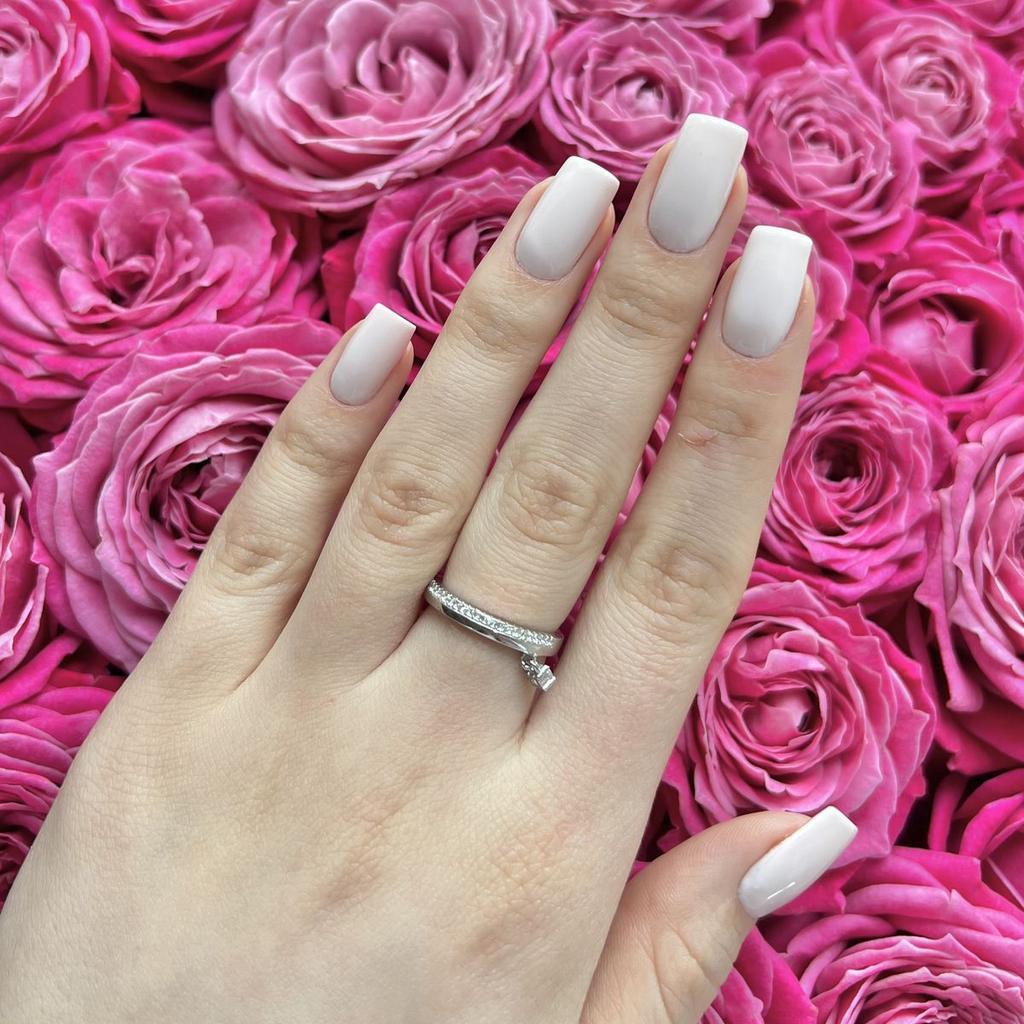 Серебряное кольцо с фианитами (2138563)