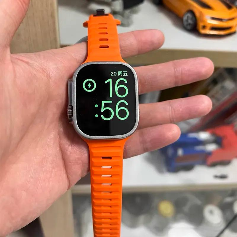 Спортивный ремешок для Apple Watch Ultra 9 8 7 6 SE 5, мягкий силиконовый легкий браслет-ремешок для iWatch 38 мм, 40 мм, 42 мм, 44 мм, 45 мм, 49 мм
