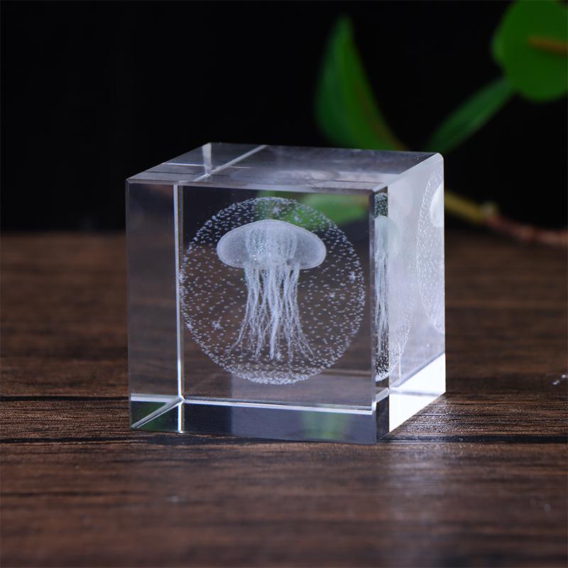 Кристаллический куб 4 см - 3D внутренняя гравировка Луна/Сердце Галактика Парящий декор, Настольное украшение Подарок для женщин/мужчин