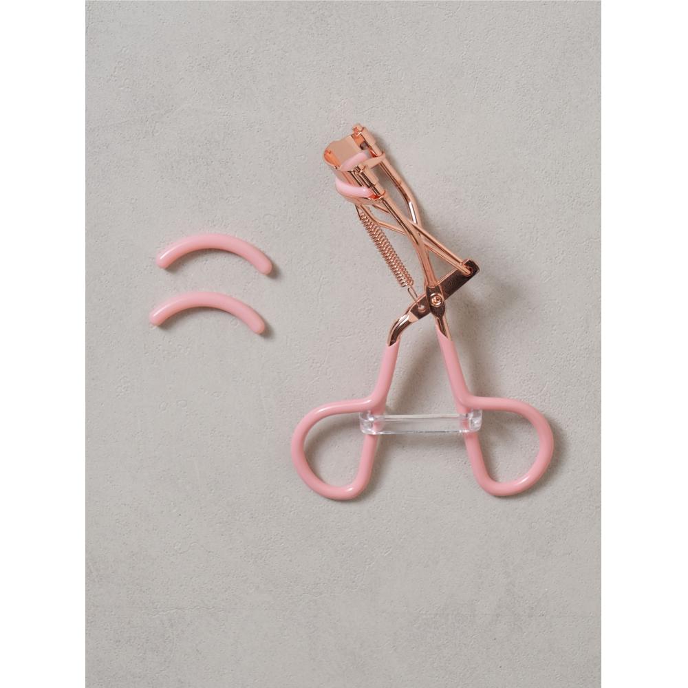 Щипцы для завивки ресниц Daiso с резиновой ручкой и пружиной