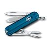 VICTORINOX Classic SD Classic Colors Небесно-голубой Швейцарский армейский Идеален для улицы и чрезвычайных ситуаций Включает плоскую отвертку и пилку для ногтей Этот с 7 функциями делает