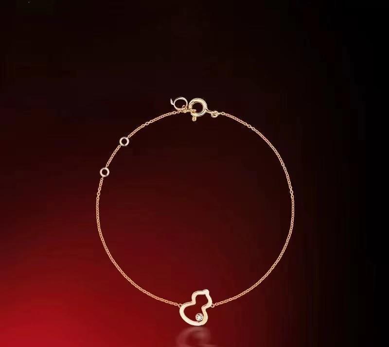 V Gold Exquisite Kylin Gourd Necklace, Medium Mother-of-Pearl & Red Agate, 18K Rose Gold CNC Carved.