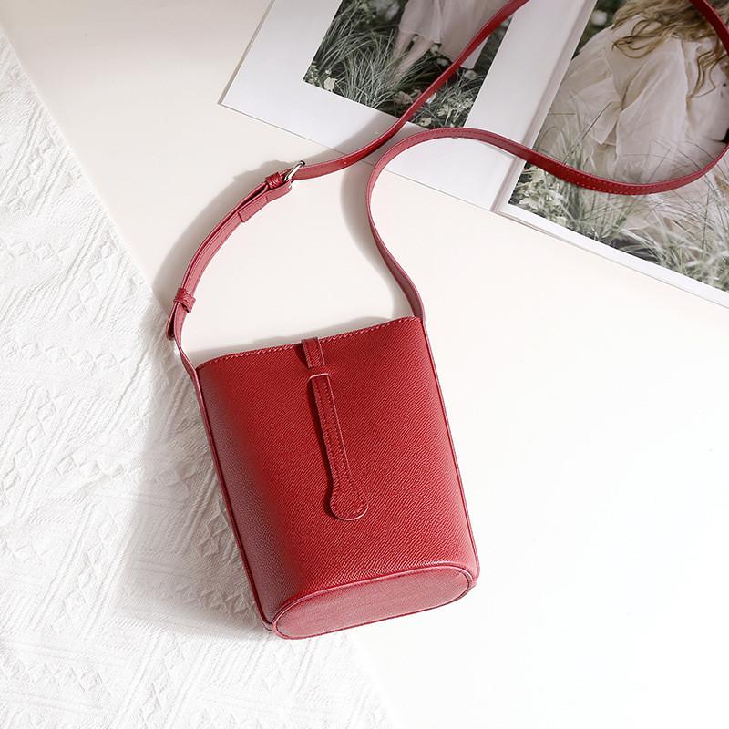 IELGY Soft Leather Messenger Bucket Bag Commuter Fashion Bag