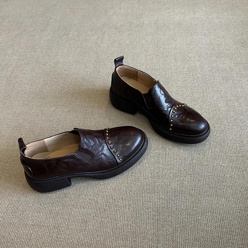 Модная женская обувь Слипоны Женские туфли на высоком каблуке Заклепки Однотонные Офис и Карьера Новые Туфли с круглым носком Женские Zapatos