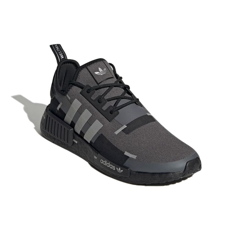 adidas Кроссовки унисекс NMD_R1 Black Carbon Core-черный серебристо-металлик GZ7946