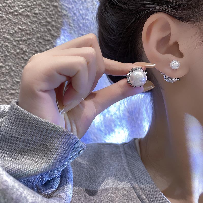Silver needle double-sided pearl earrings, high-end sense versatile Internet celebrities with the same stud earrings for women