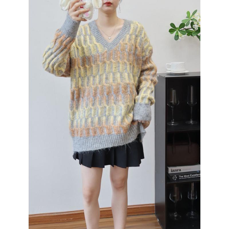 Gentle Wind Gradual Change Sweater Pullover Autumn and Winter New Medium and Long V-neck Loose Knitted Sweater Top Women