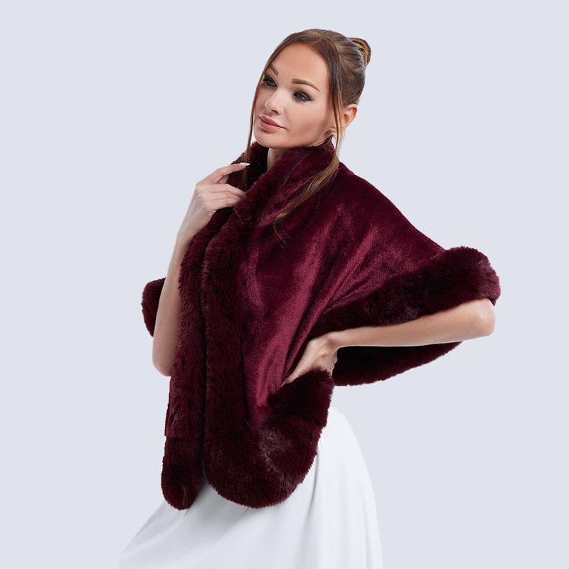 Women's Romantic Shawl Fur Coat With High Quality Artificial Fur For Warmth And Comfort
