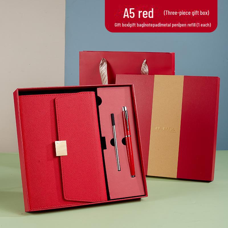 Подарочный набор из трехслойного блокнота формата А5 с индивидуальной гравировкой