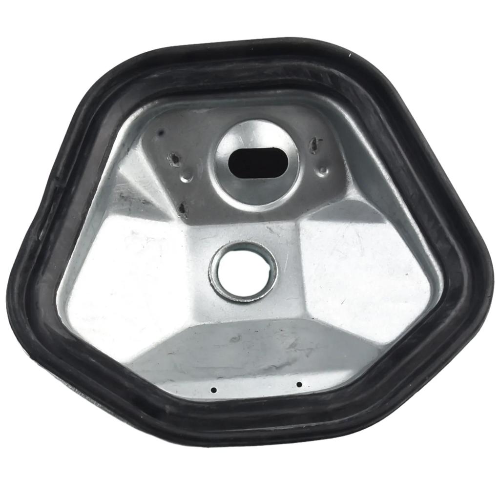 Комплект клапанной крышки для моделей Honda, включающий прокладку крышки и болт. Необходимый аксессуар для газона, обеспечивающий бесперебойную работу газонокосилок.