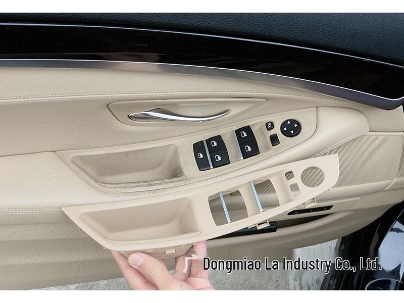 BMW 5 серии F10 F11 F18 Внутренняя накладка ручки двери