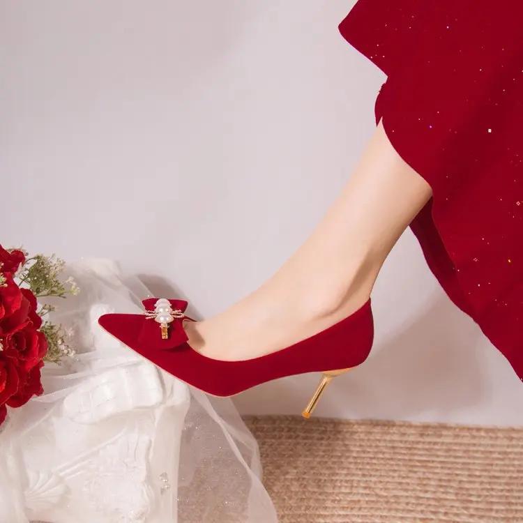 Женские новые классические модные повседневные красные туфли на высоком каблуке с тонким каблуком и острыми носами, туфли на высоком каблуке для банкета и свадьбы