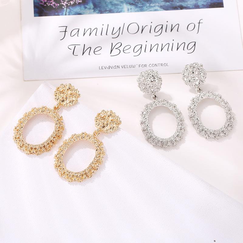 Серьги с геометрическим узором и матовым узором, женские серьги с рельефным рисунком в виде преувеличенного круга, модные ювелирные изделия ADM