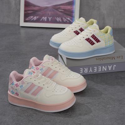 Повседневная обувь для девочек, весна и осень 2025, новая универсальная обувь для девочек, маленькие белые туфли, мягкая подошва, дышащая спортивная обувь, тренд