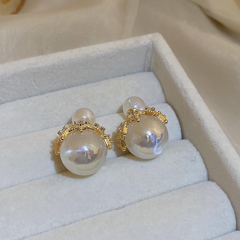 Elegant Zircon Pearl French Retro Luxury Earrings 2025