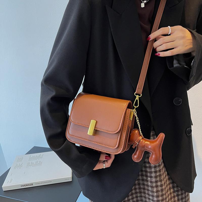 New bag women's 2025 popular high-end sense autumn and winter retro versatile shoulder messenger bag popular small square bag
