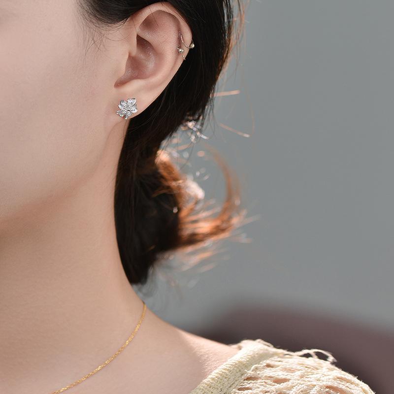 Серьги-цветы для женщин с легкими роскошными бриллиантовыми серьгами высокого класса, изысканные повседневные серьги в стиле ниши