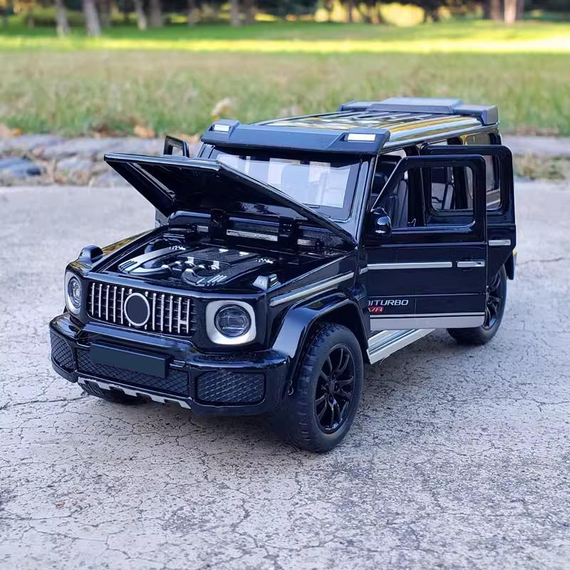 1:32 Mercedes Benz G700 Внедорожник SUV Литой Металлический Модель Автомобиля Коллекция Детский Подарок на День Рождения Хобби Инерционный Звук Свет