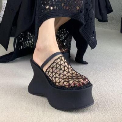 2025 Летние тапочки-сумки с одним ремешком, толстые сандалии с сетчатым принтом, удобные тапочки, женская обувь