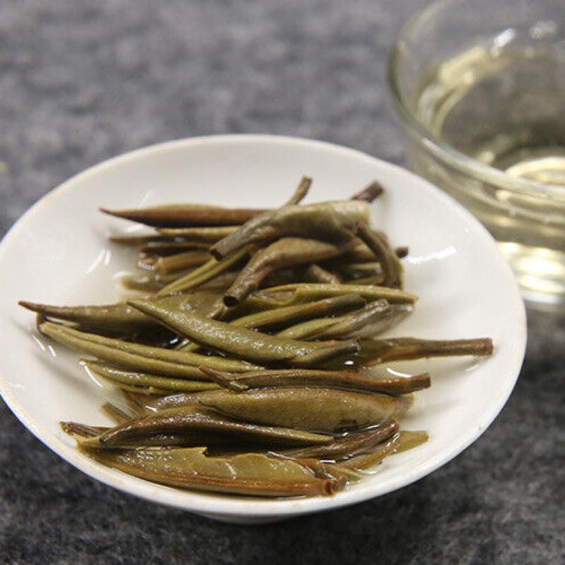 Белый чай Байхао с серебряной иглой особого сорта Чай Бай Хао Инь Чжэнь