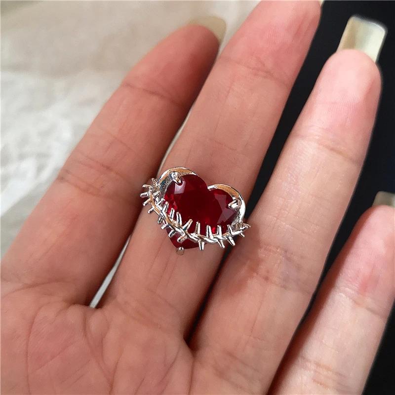 New Adjustable Opening Irregular Red Crystal Glass Heart Aesthetic Rings for Women Gothic Animal Spider Ring Creative Jewelry